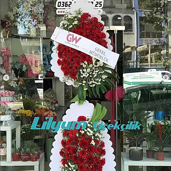 Kırmızı Beyaz Büyük Çelenk Resim 1