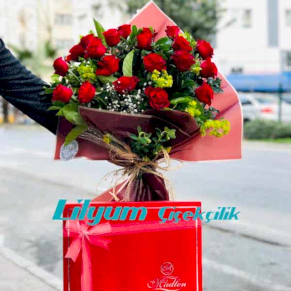 19 Kırmızı Gül & Elit Bordo Çikolata Resim 1